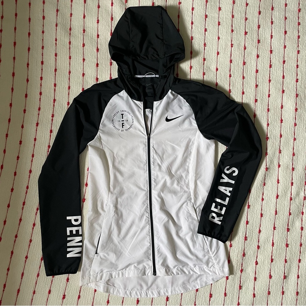 Nike Dri-Fit Women’s Windrunner jacket University of Pennsylvania size: XS
